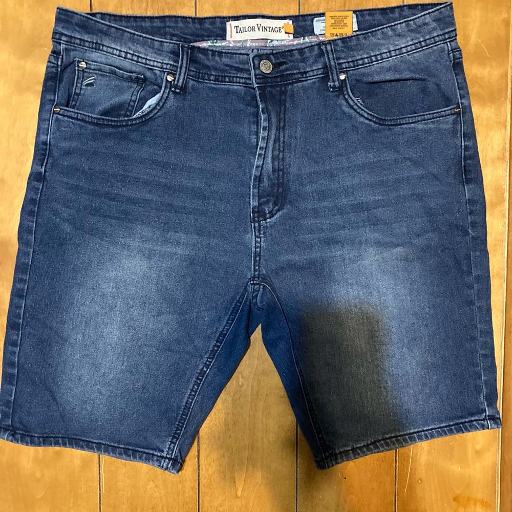 NWOT Men’s Size 38 Tailor Vintage Greenwich Slim Fit  Blue Denim Shorts